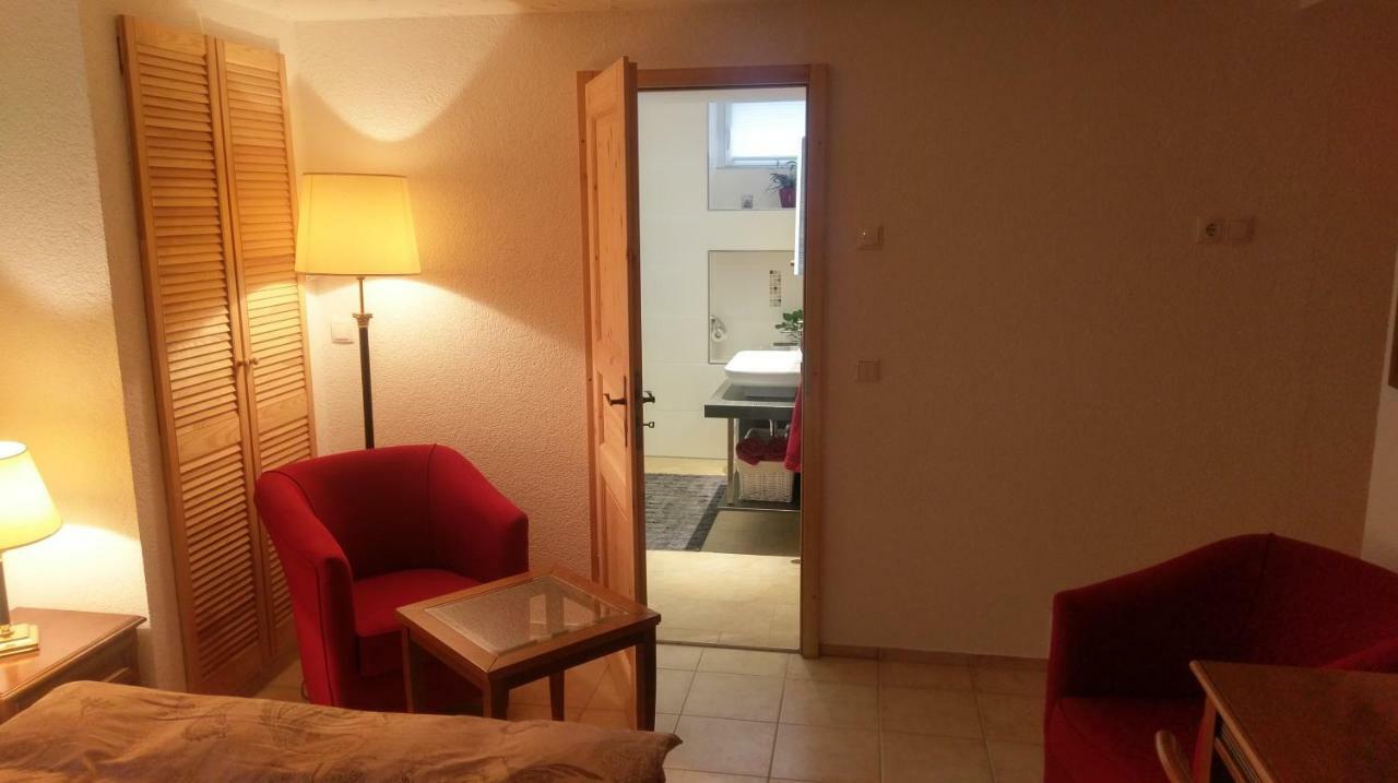 Ferienzimmer Familie Schmidt Grossdeuben Ngoại thất bức ảnh